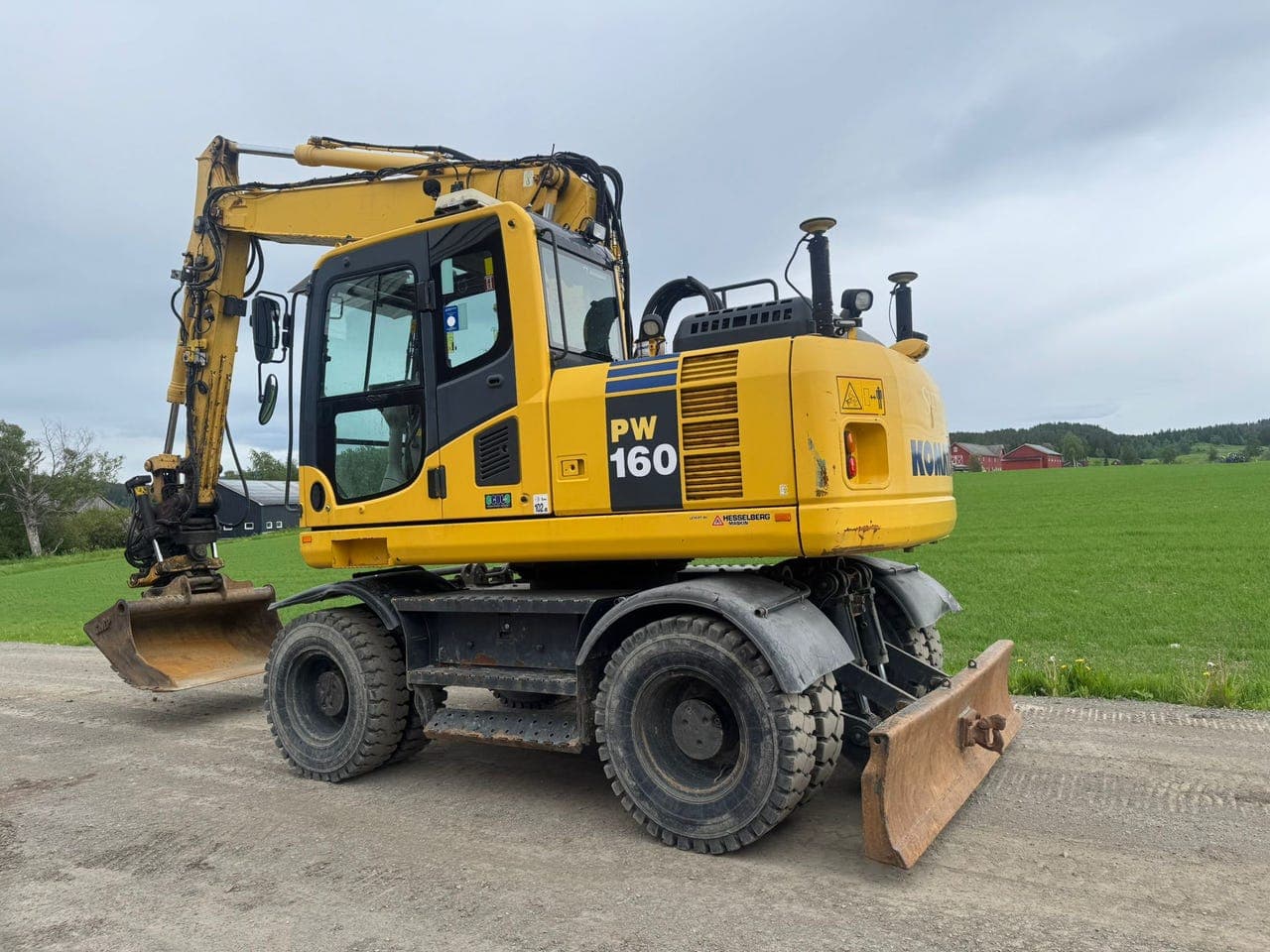 Komatsu PW160-8