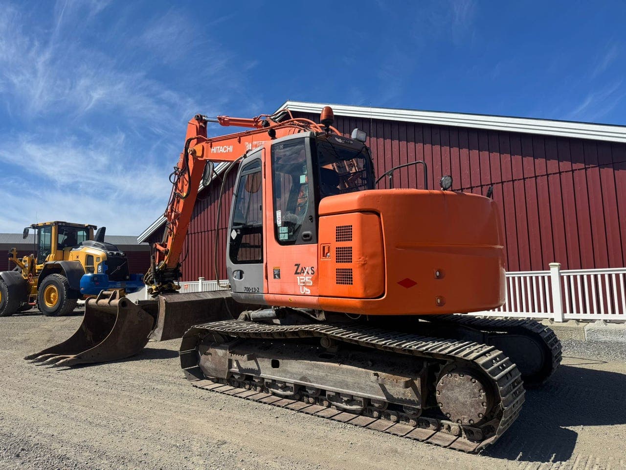 Hitachi ZX135US