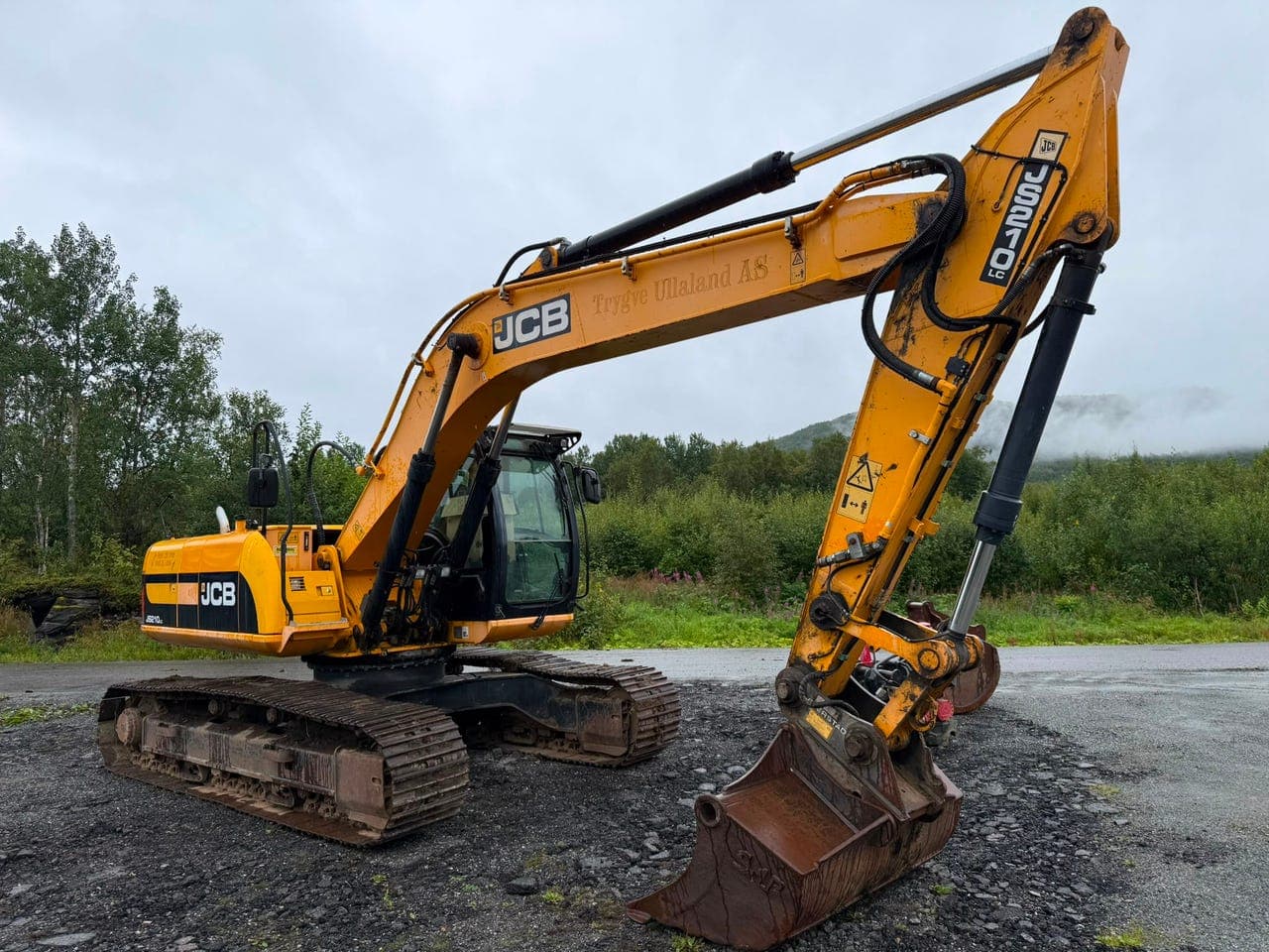 JCB JS210LC