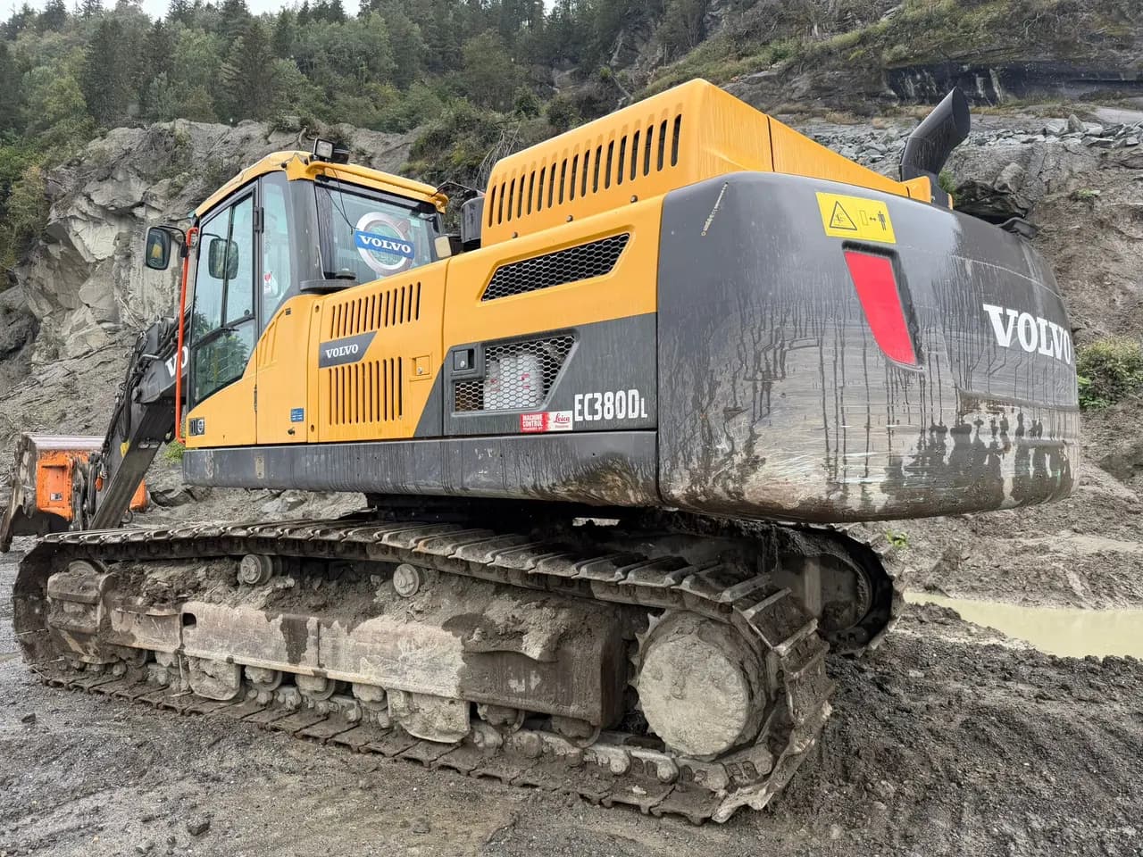Volvo EC380 DL – Hell – Gravemaskiner til salgs
