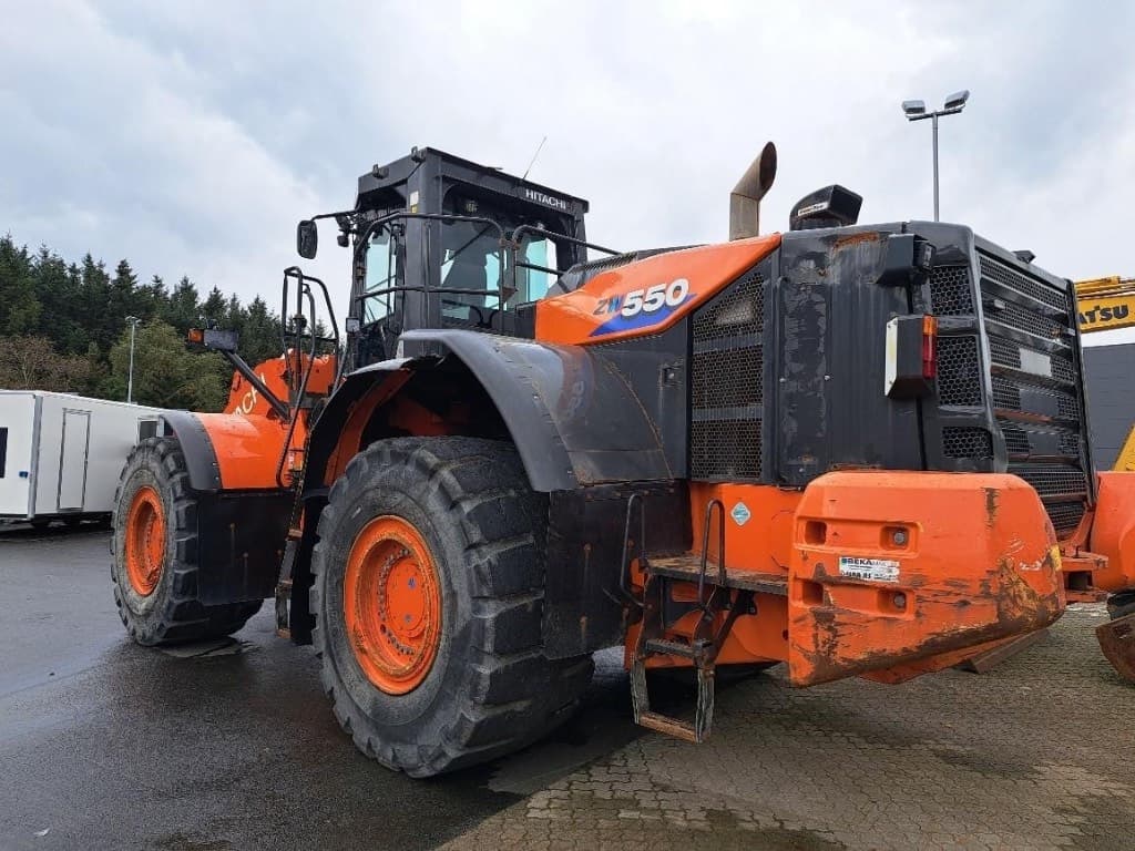 Hitachi ZW 550