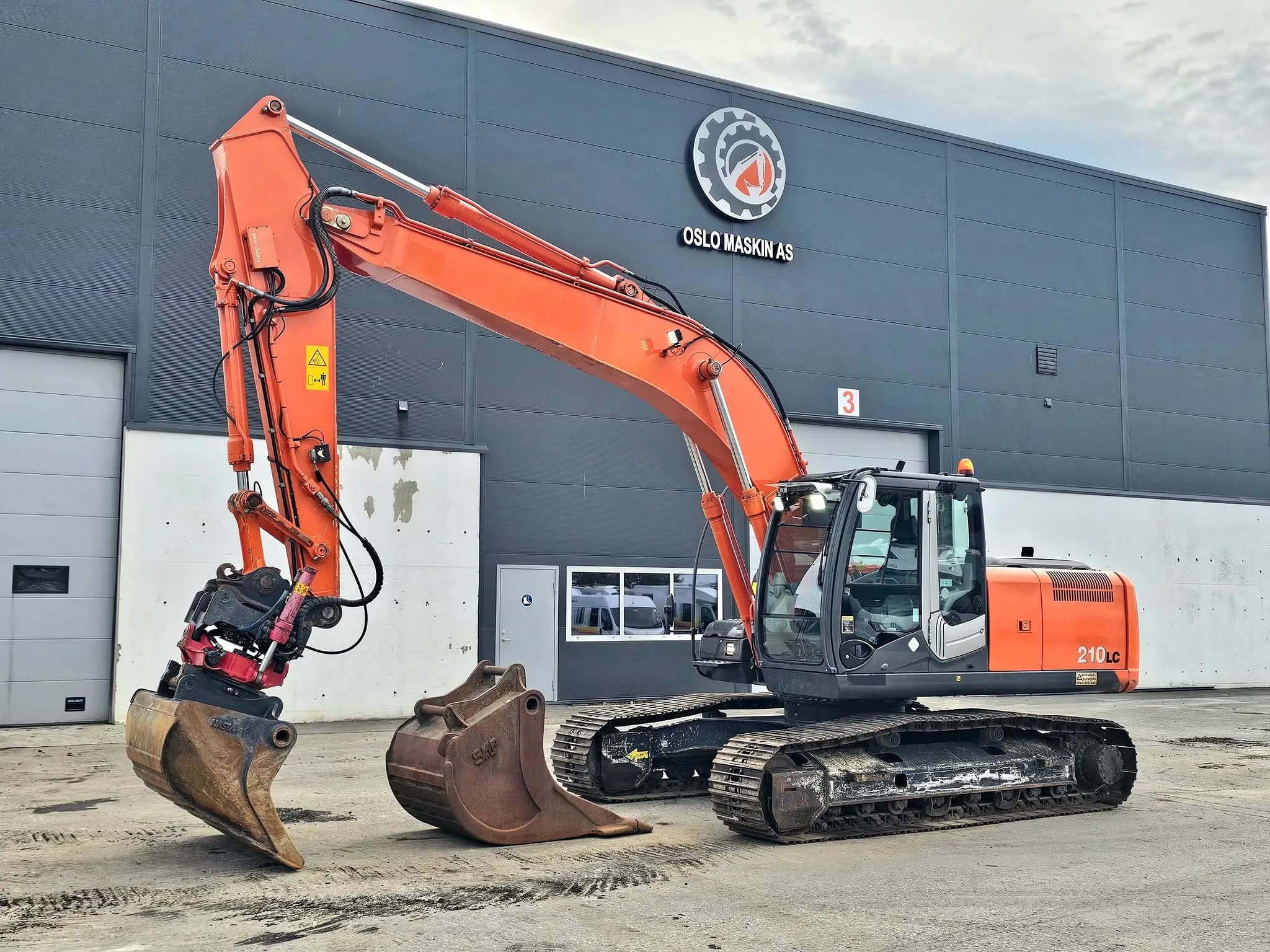 Hitachi ZX210LC-3