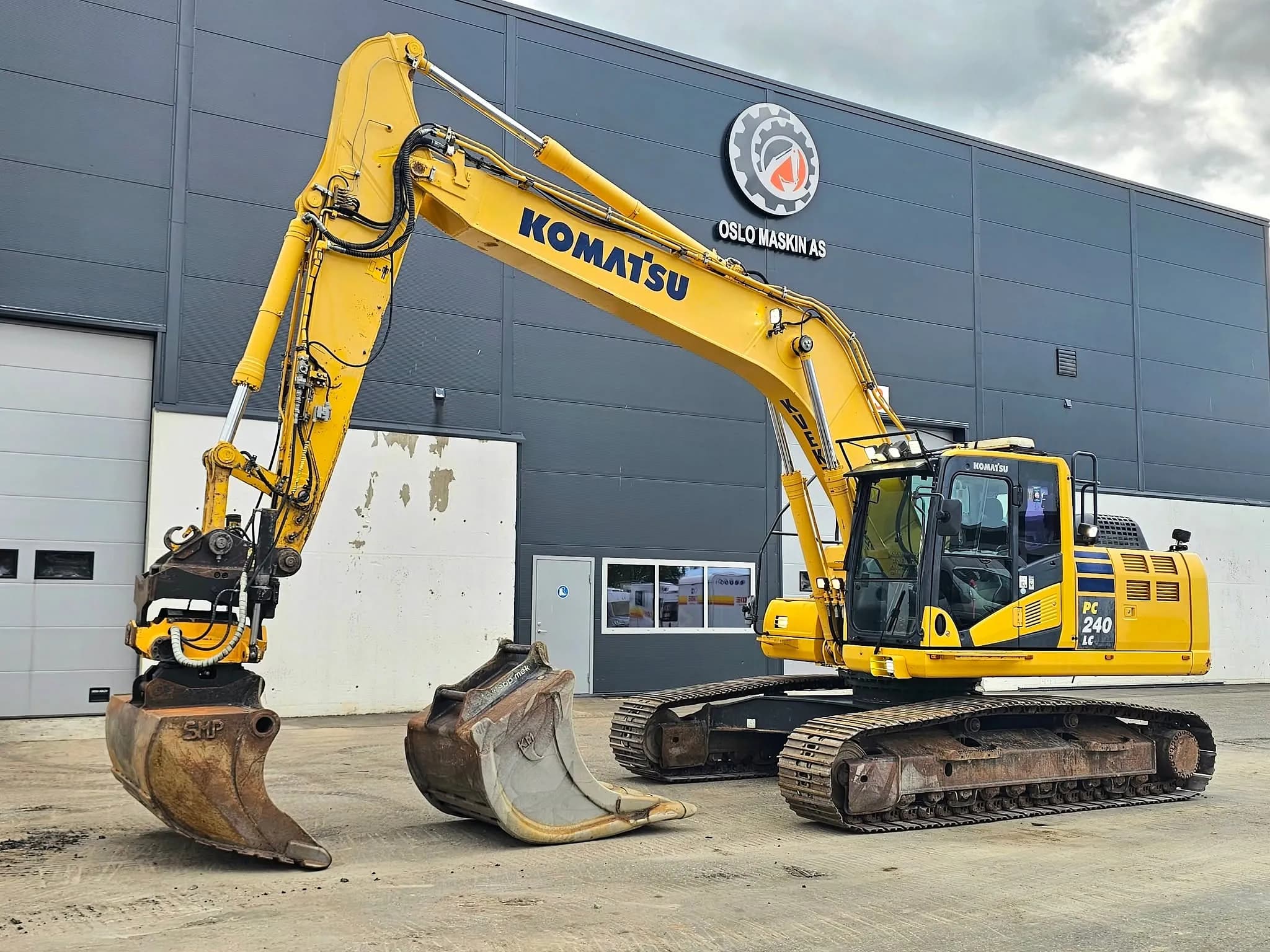 Komatsu PC240LC-10 – Oslo – Gravemaskiner til salgs