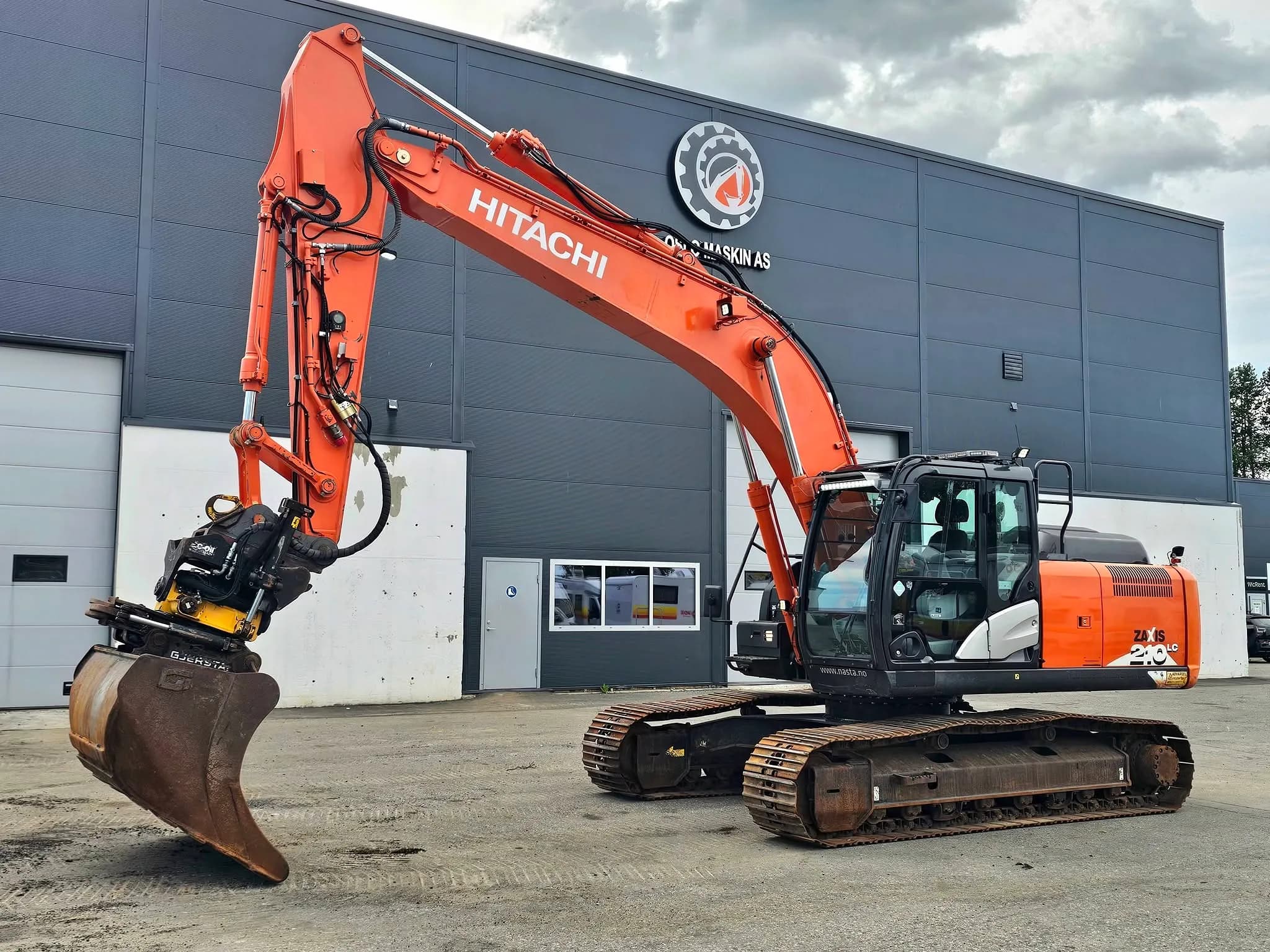 Hitachi ZX210LC-6 – Oslo – Gravemaskiner til salgs