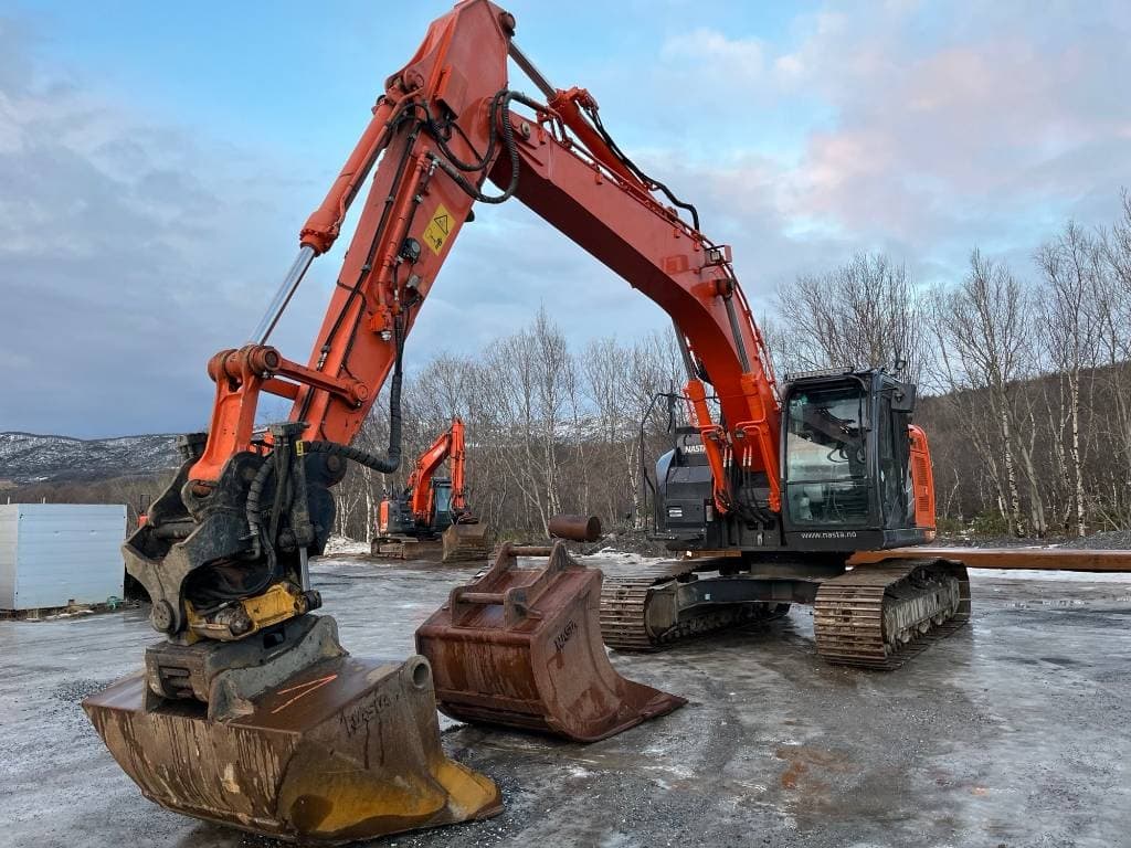 Hitachi ZX 225 US LC-6