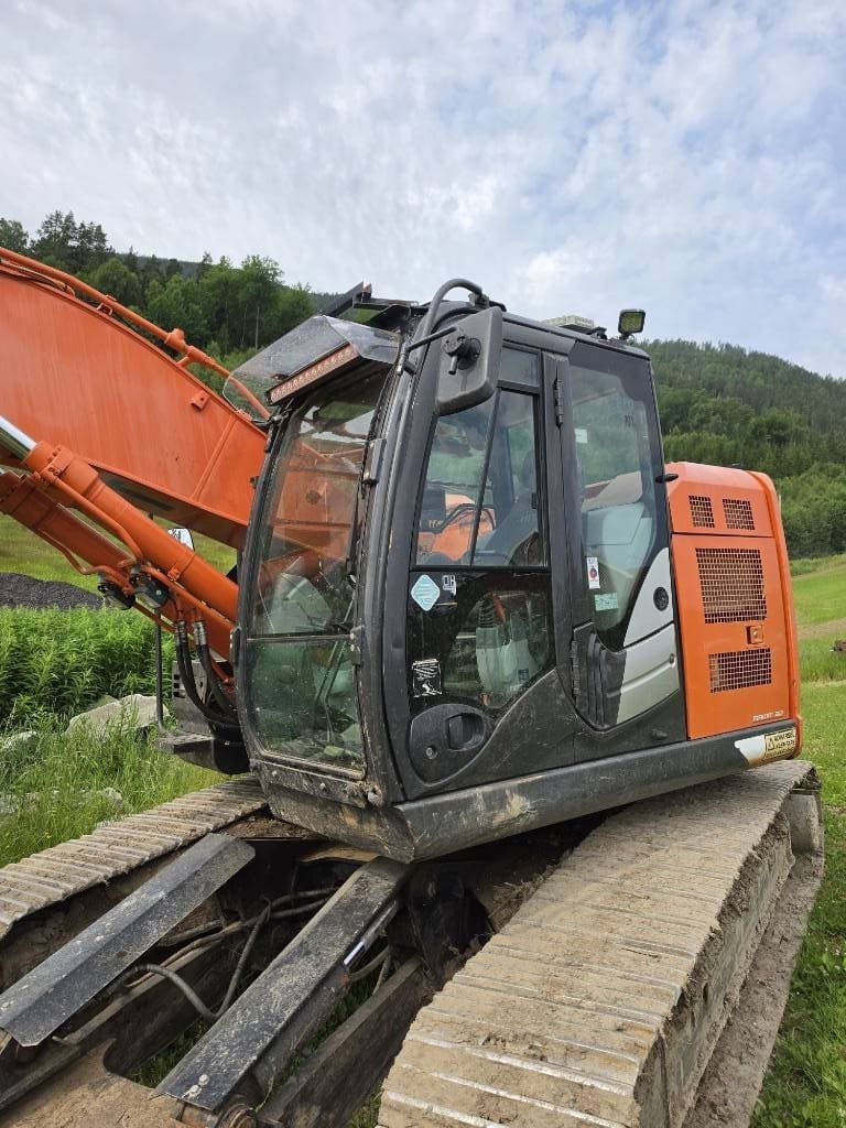 Hitachi ZX 225 US LC-6