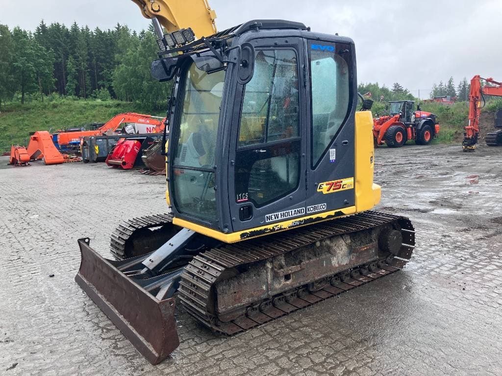 New Holland Kobelco E75CSR