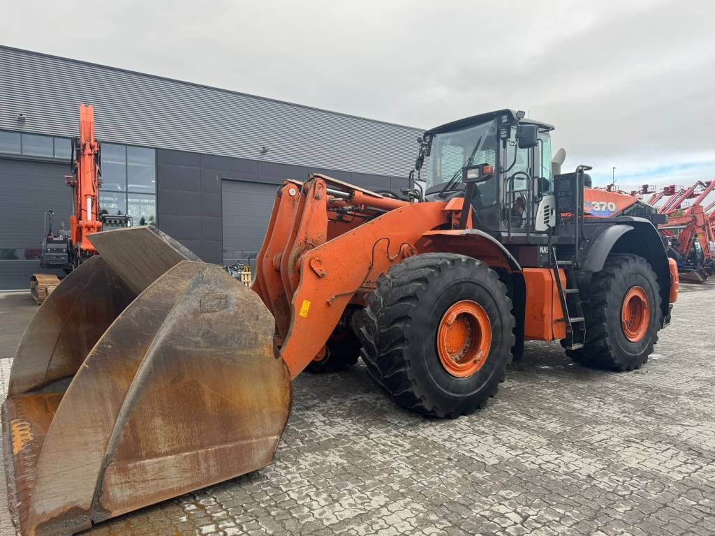 Hitachi ZW 370-6 – Kjeller – Hjullastere til salgs