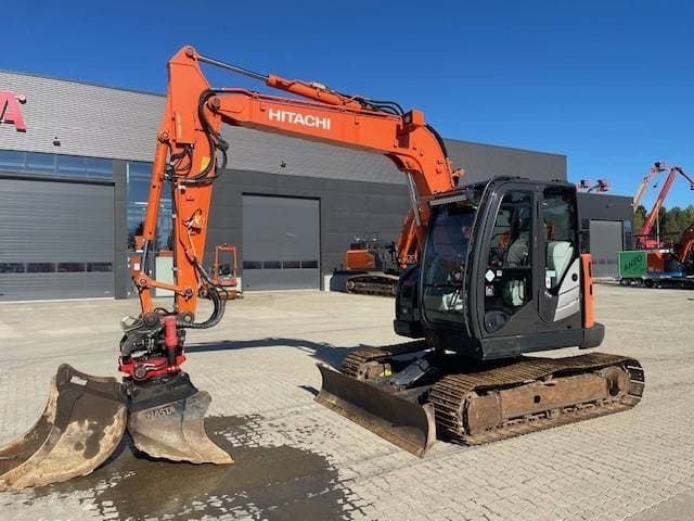 Hitachi ZX 85 US-5 A – Kjeller – Gravemaskiner til salgs
