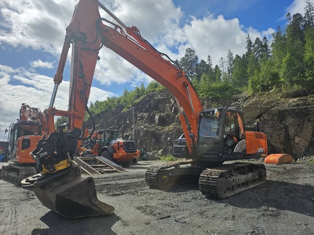 Hitachi ZX 210 LC-6