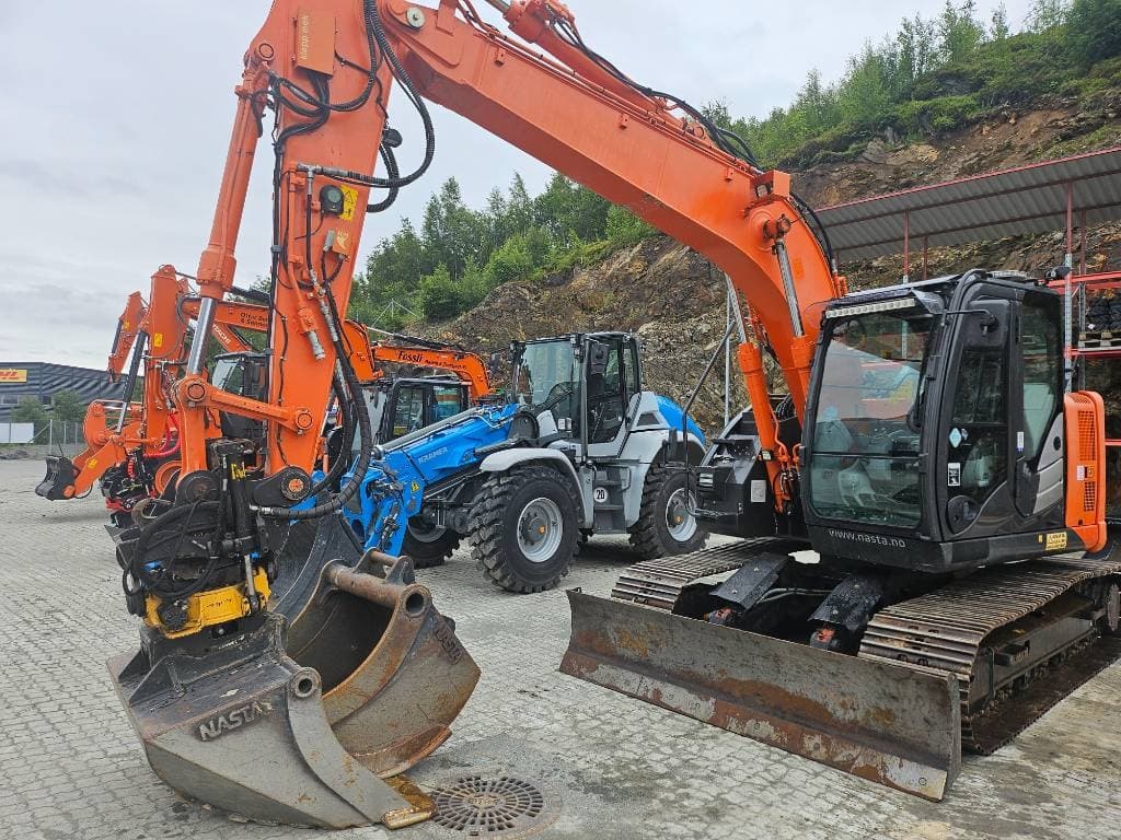 Hitachi ZX 135 US 5-B