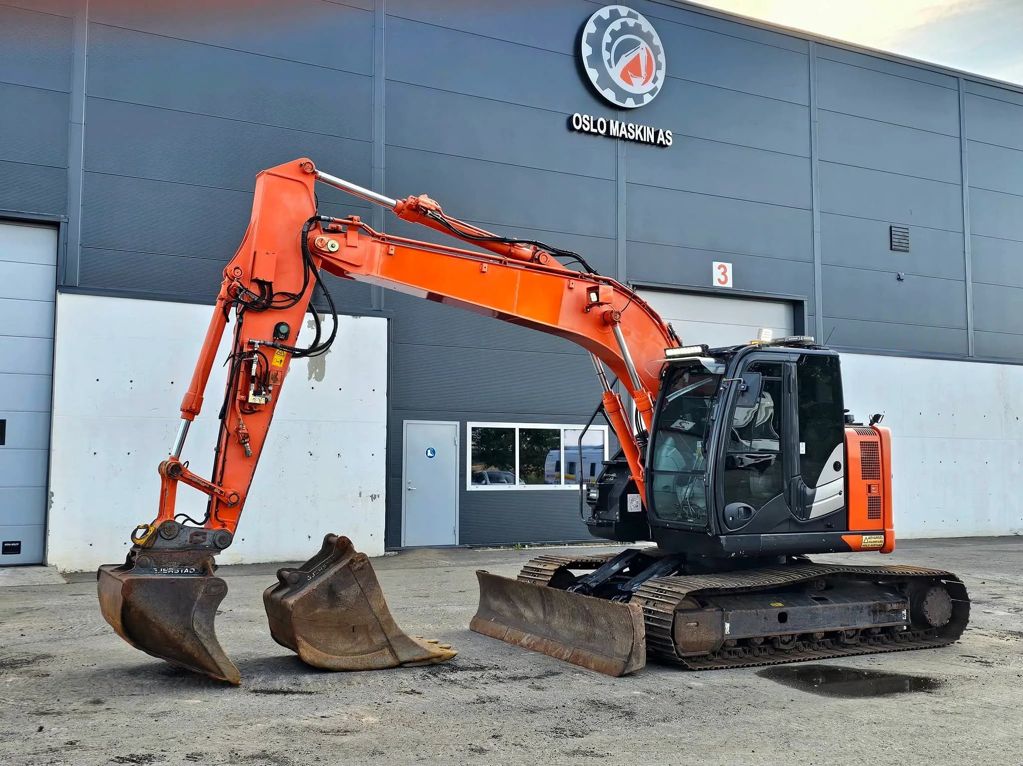 Hitachi ZX135US-6